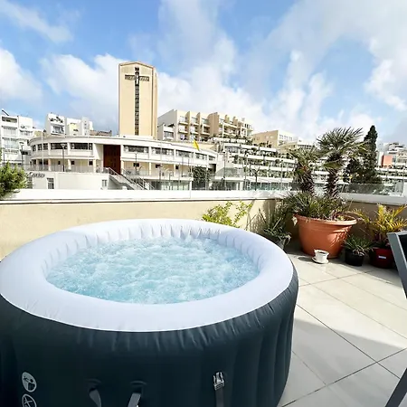 Sea View With Jacuzzi In Paceville! Apartamento San Julián
